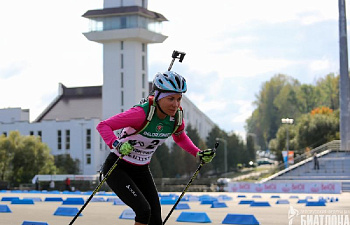 Среди  женщин в спринтерской гонке Надежда Скардино заняла первое место